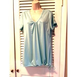 RBX aqua tie bottom active/running top size L Looser fit short sleeved